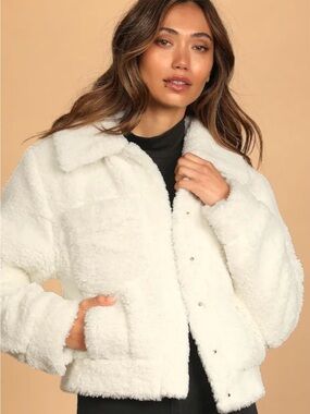 Lulu's Ivory Faux Fur Short Jacket Size S